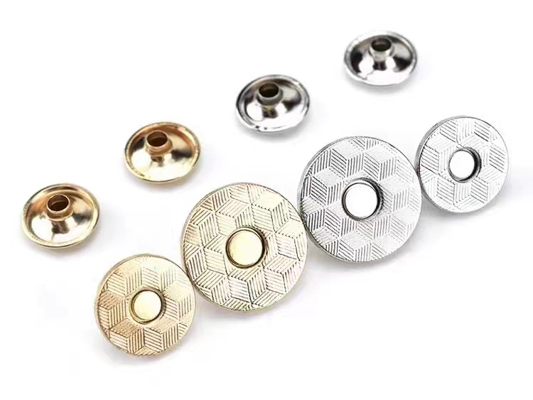 Magnetic button